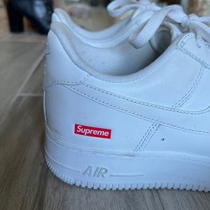 SUPREME x NIKE AIR FORCE 1  LOW